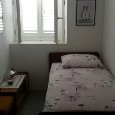 Authentic Hvar Vrbanj