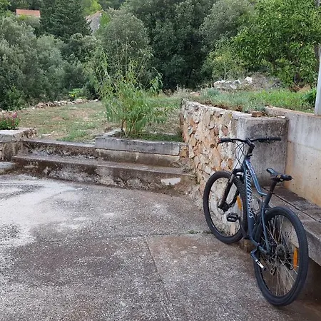 Authentic Hvar Vrbanj